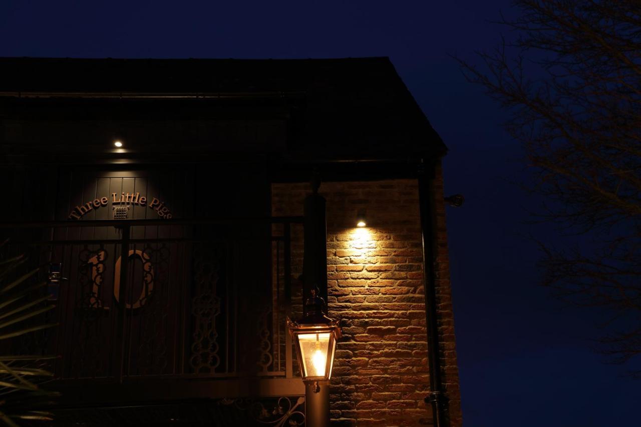 The Impeccable Pig Hotel Sedgefield Kültér fotó